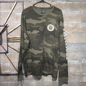 Abercrombie&Fitch camo long sleeves
